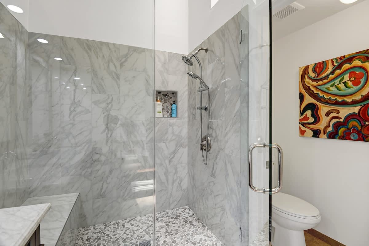 MAIN BATHROOM
