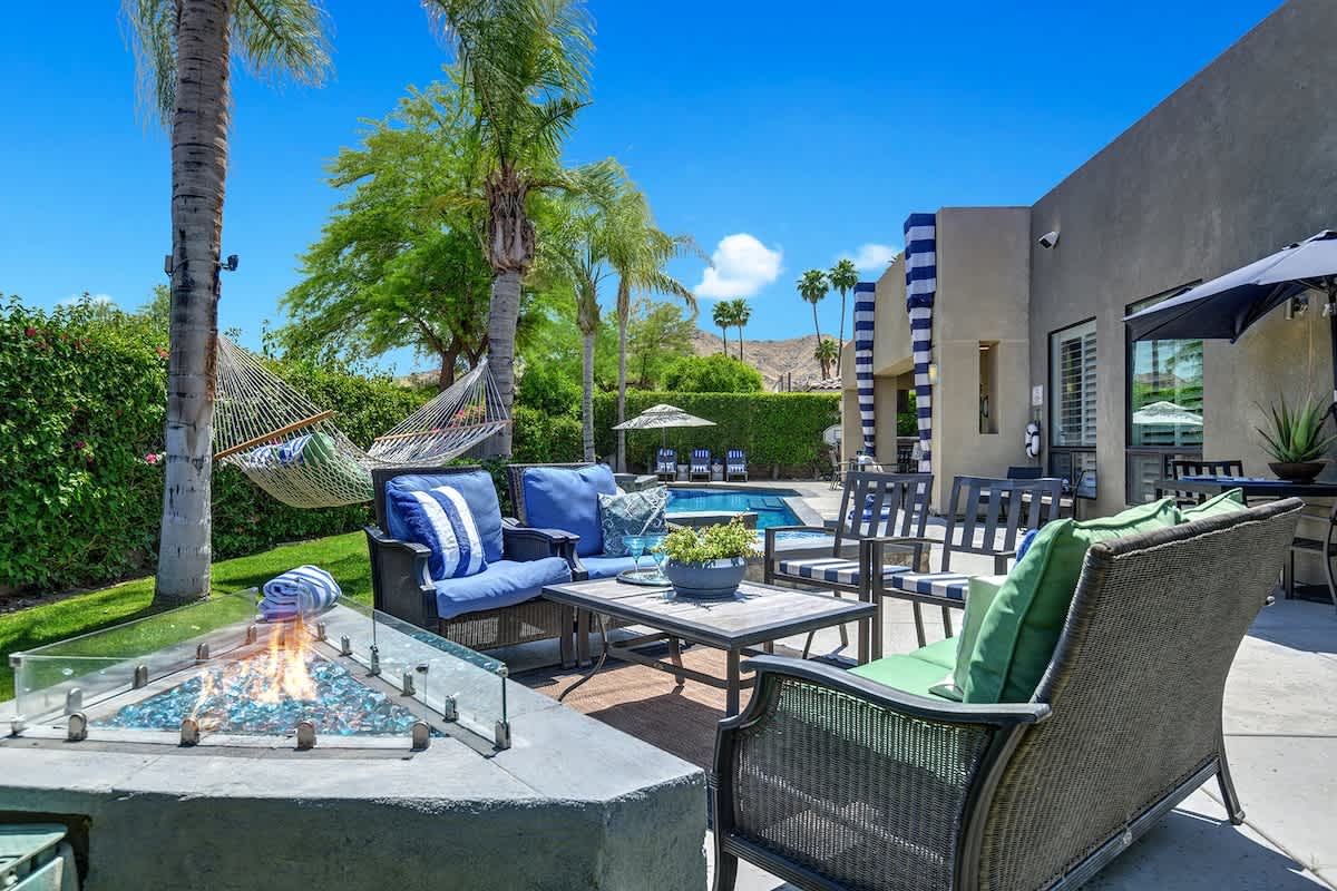 FIRE PIT