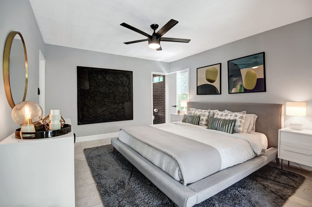 BEDROOM 2