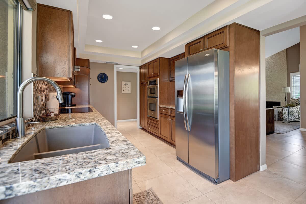 KITCHEN REVERSE