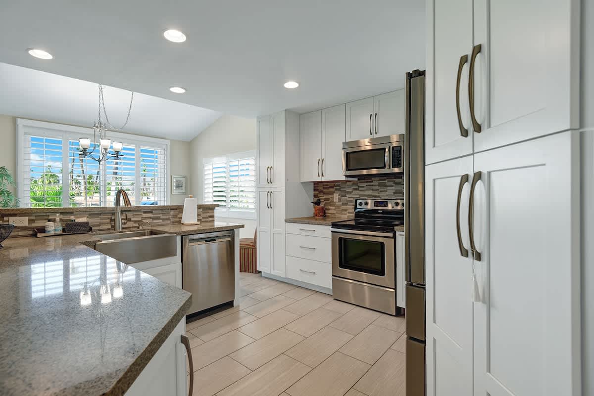 KITCHEN REVERSE