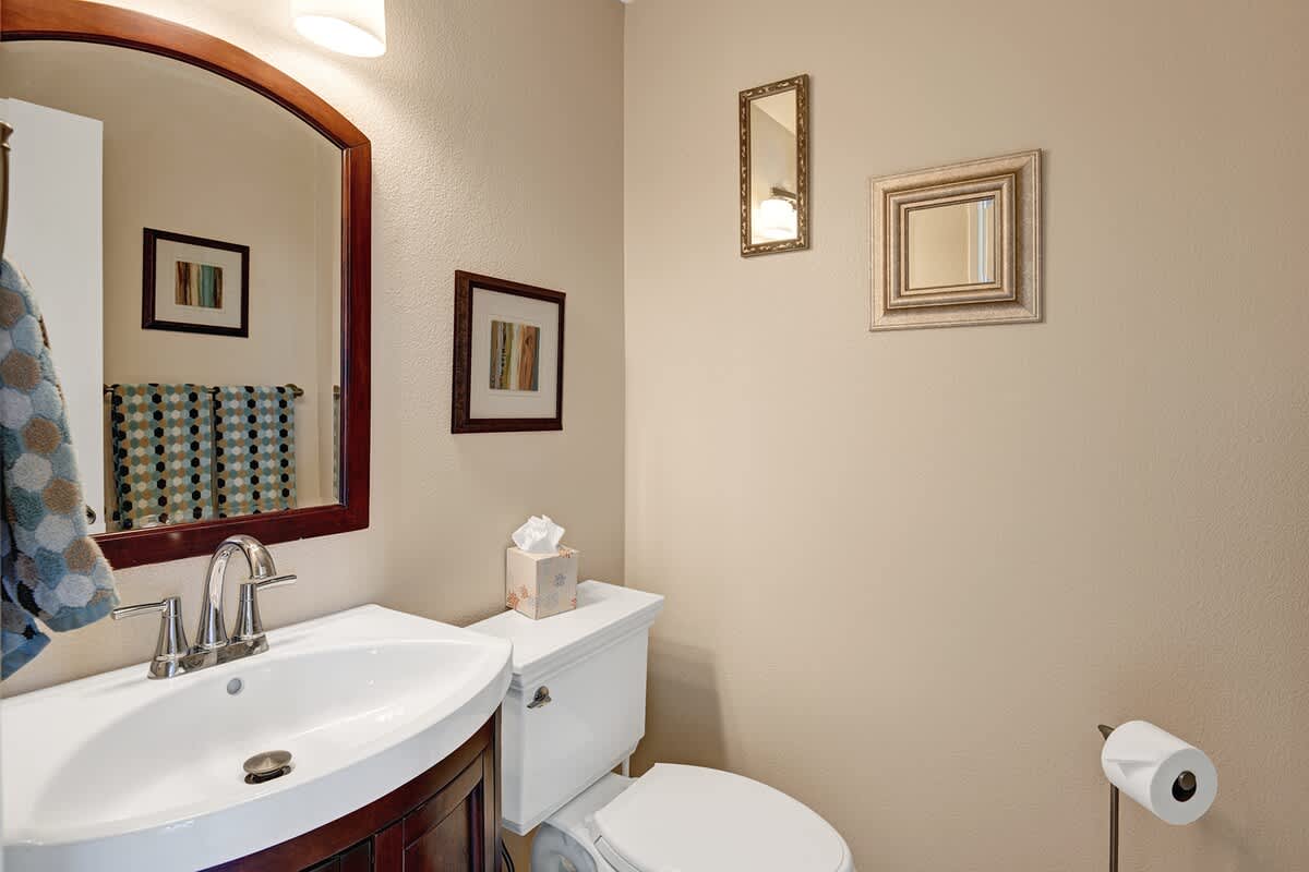 POWDER ROOM.jpg mls