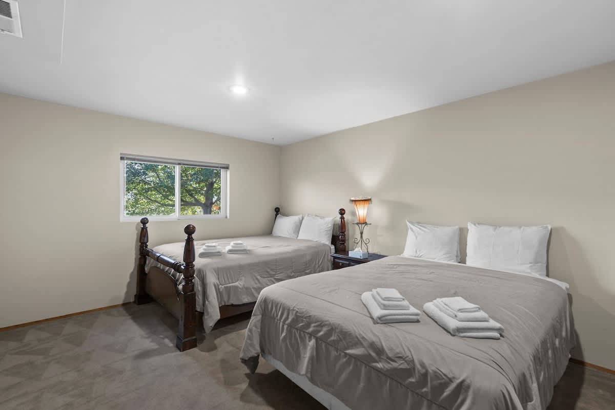 Double queen room
