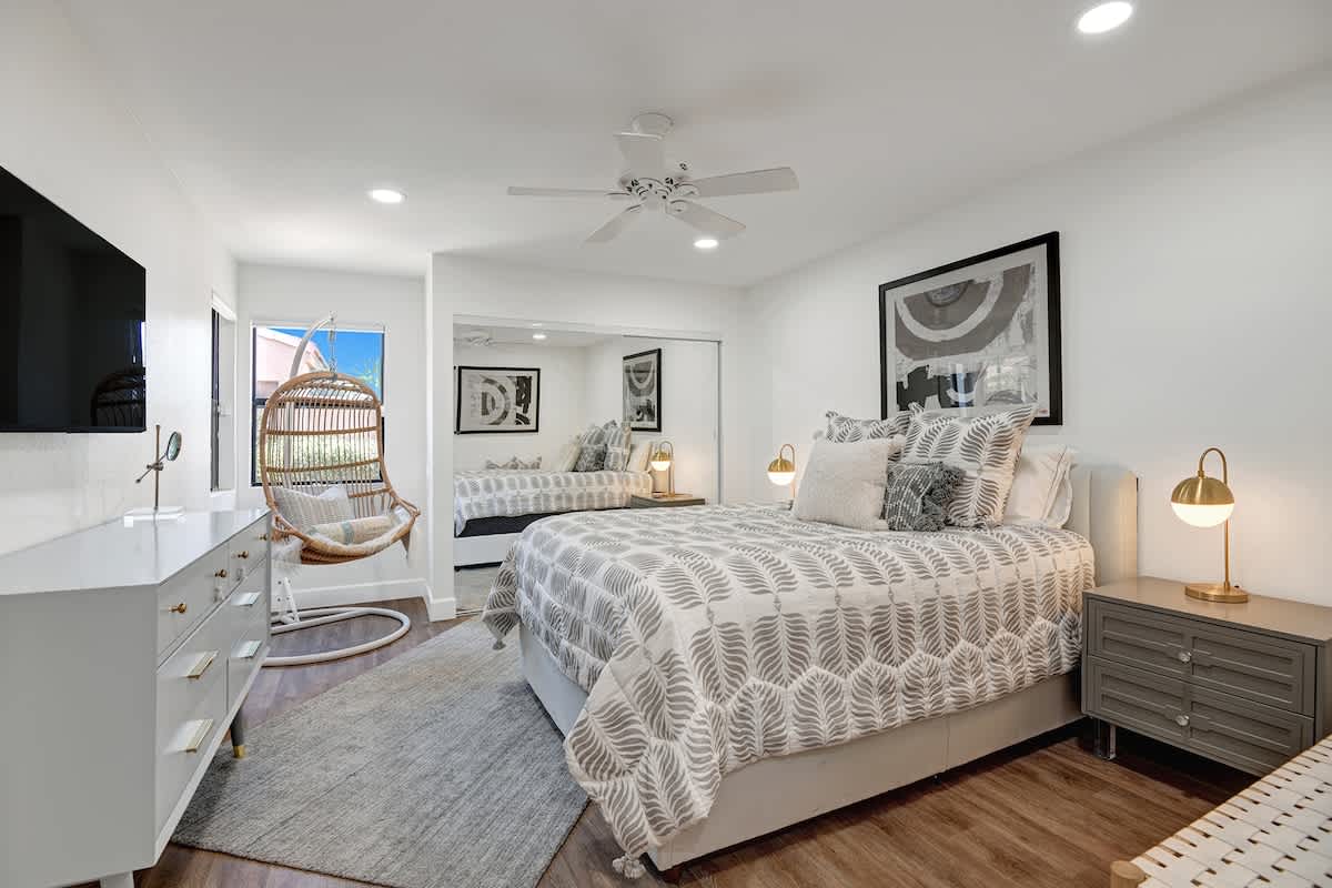 BEDROOM 1
