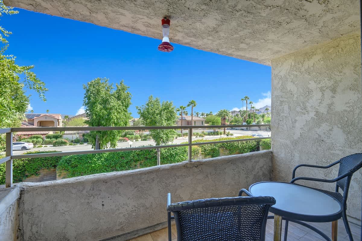 BACK PATIO.jpg mls
