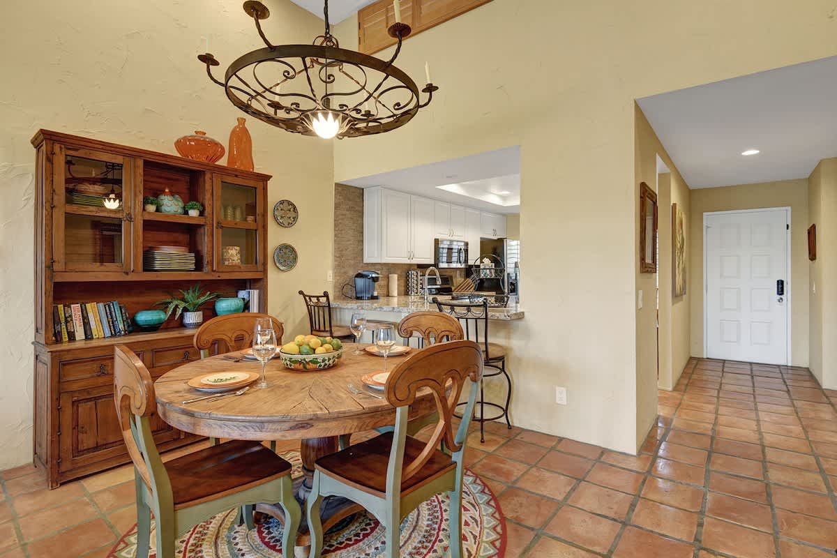 DINING TABLE