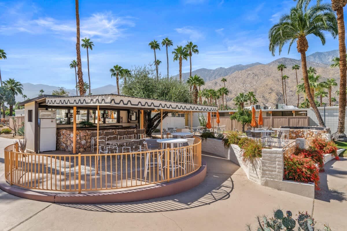 Luminous Ocotillo Bungalow - Ocotillo Lodge