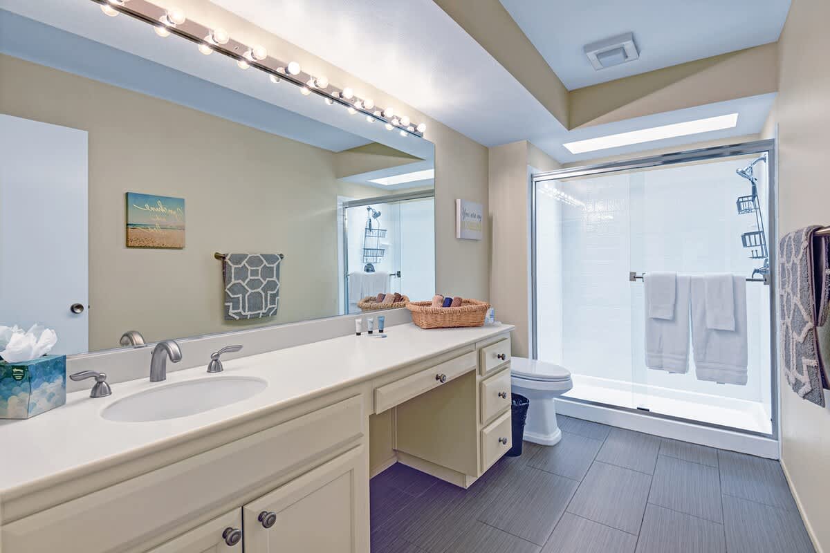 BEDROOM 2 BATHROOM