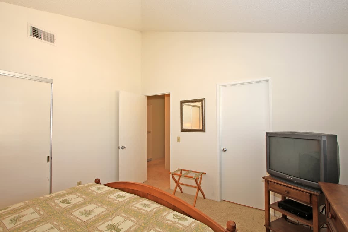 Queen Bedroom