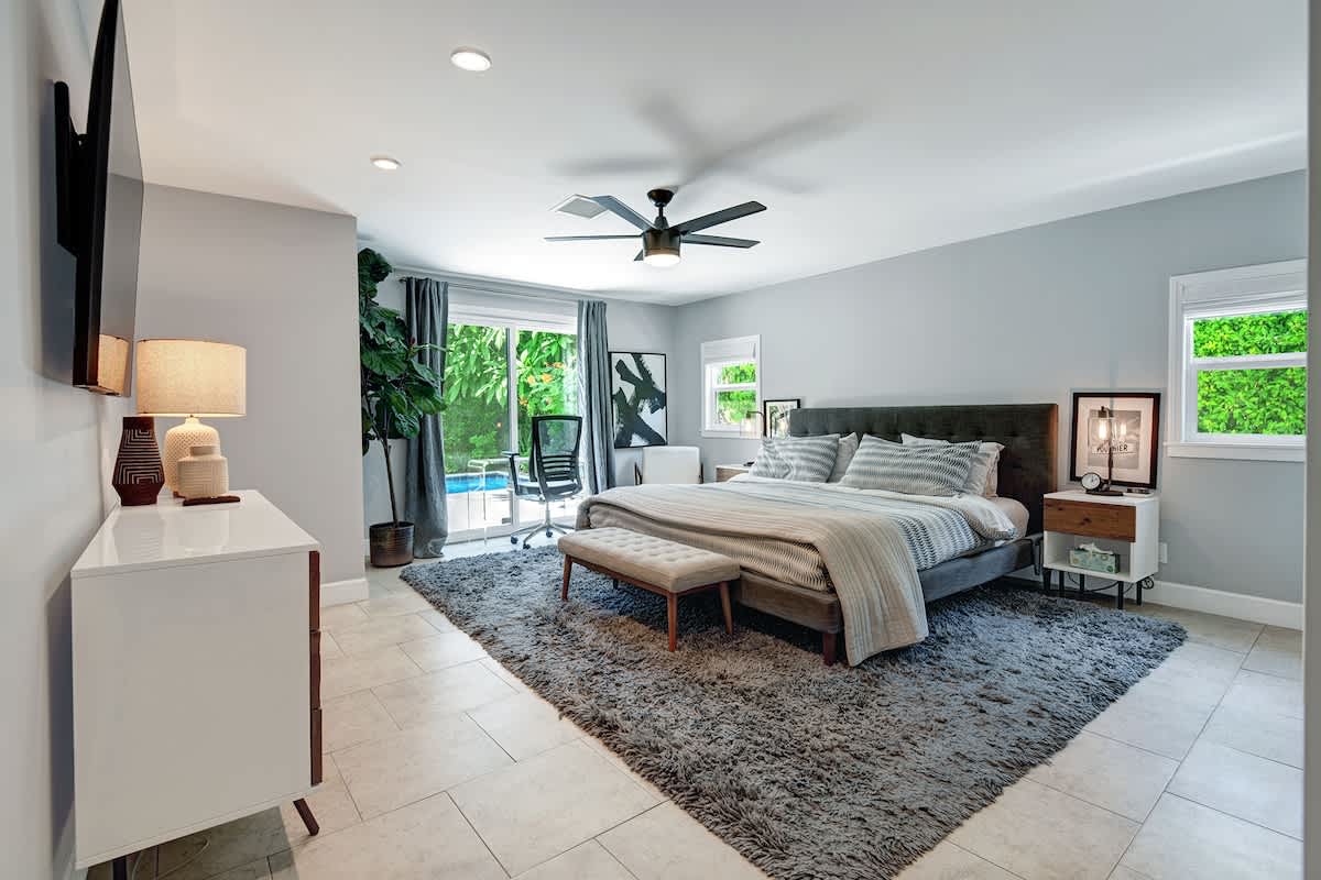 MAIN BEDROOM