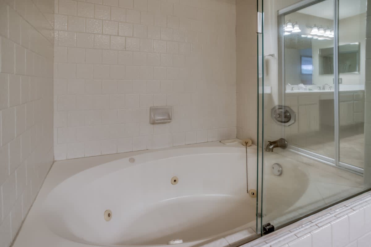 Bath Tub