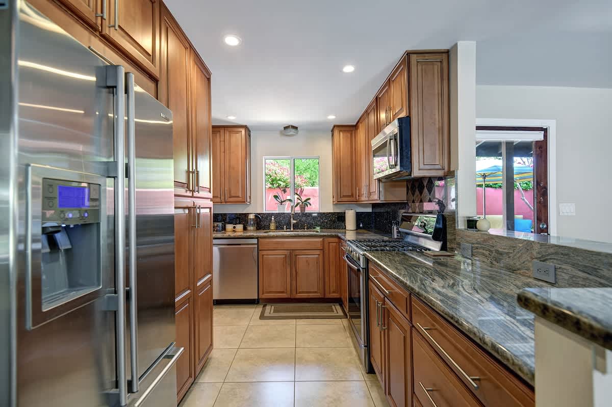 KITCHEN TIGHT