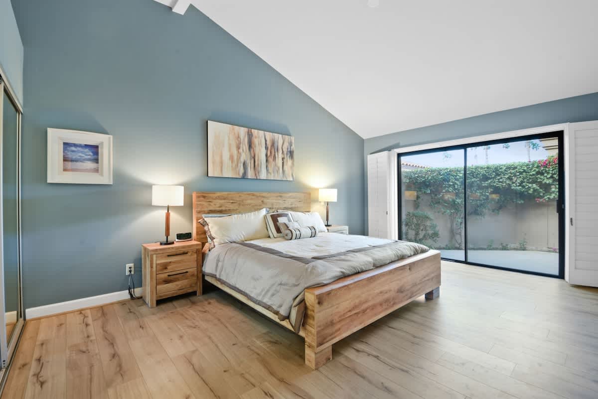 Queen Bed