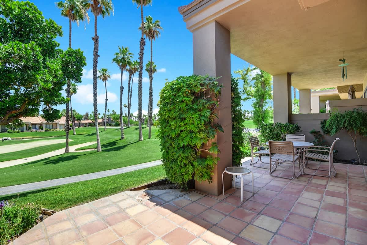 BACK PATIO.jpg mls