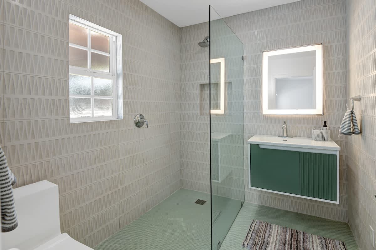 POOL BATHROOM