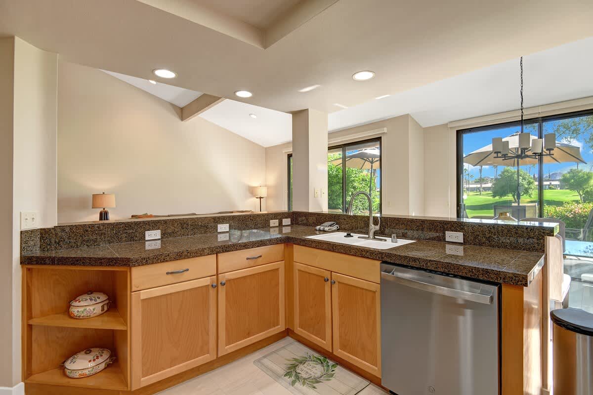 KITCHEN REVERSE