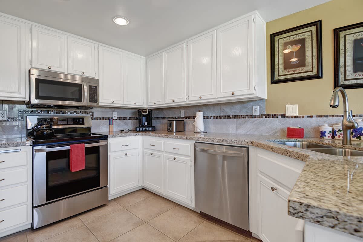 KITCHEN TIGHT