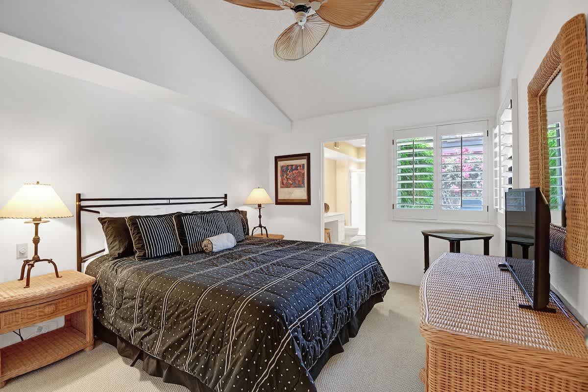 BEDROOM 1.jpg mls