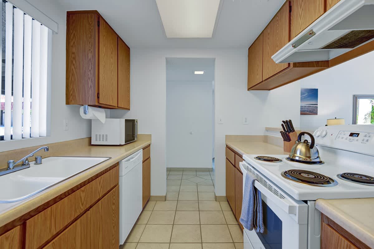 KITCHEN CONTINUED