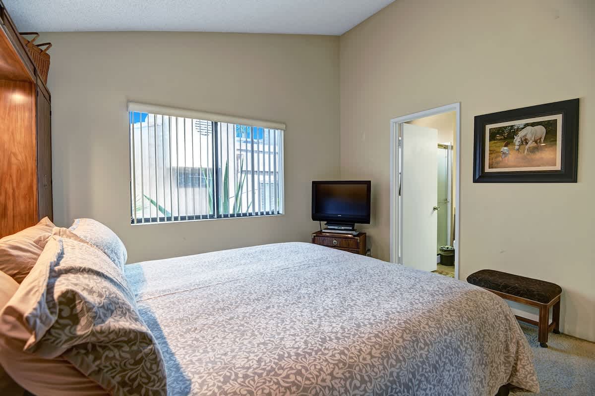 GUEST BEDROOM REVERSE