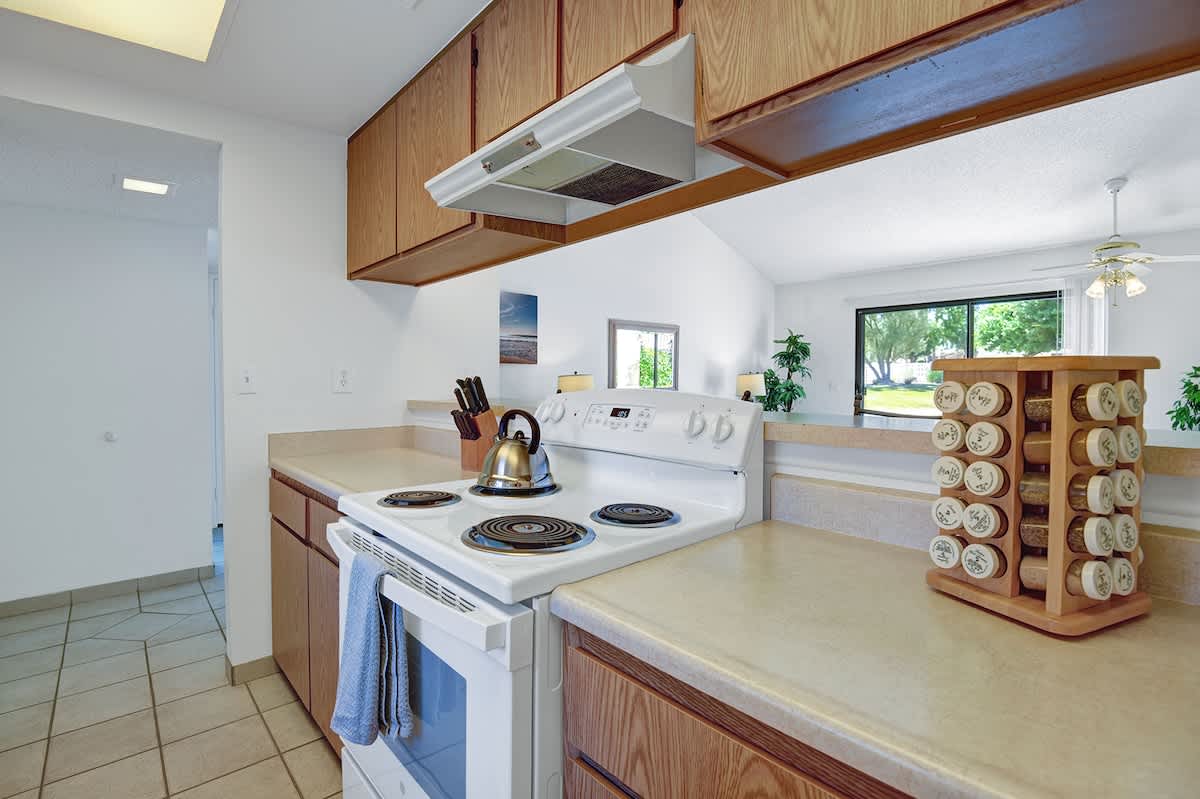 KITCHEN REVERSE