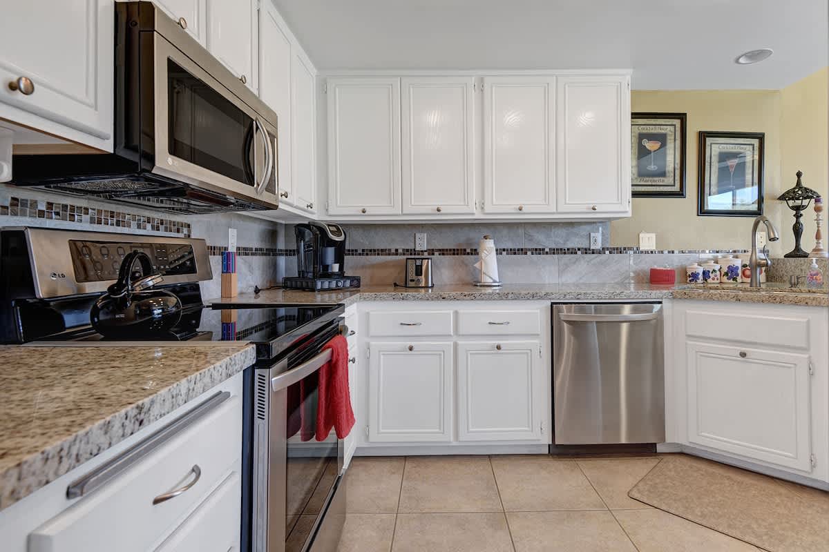 KITCHEN CONTINUED