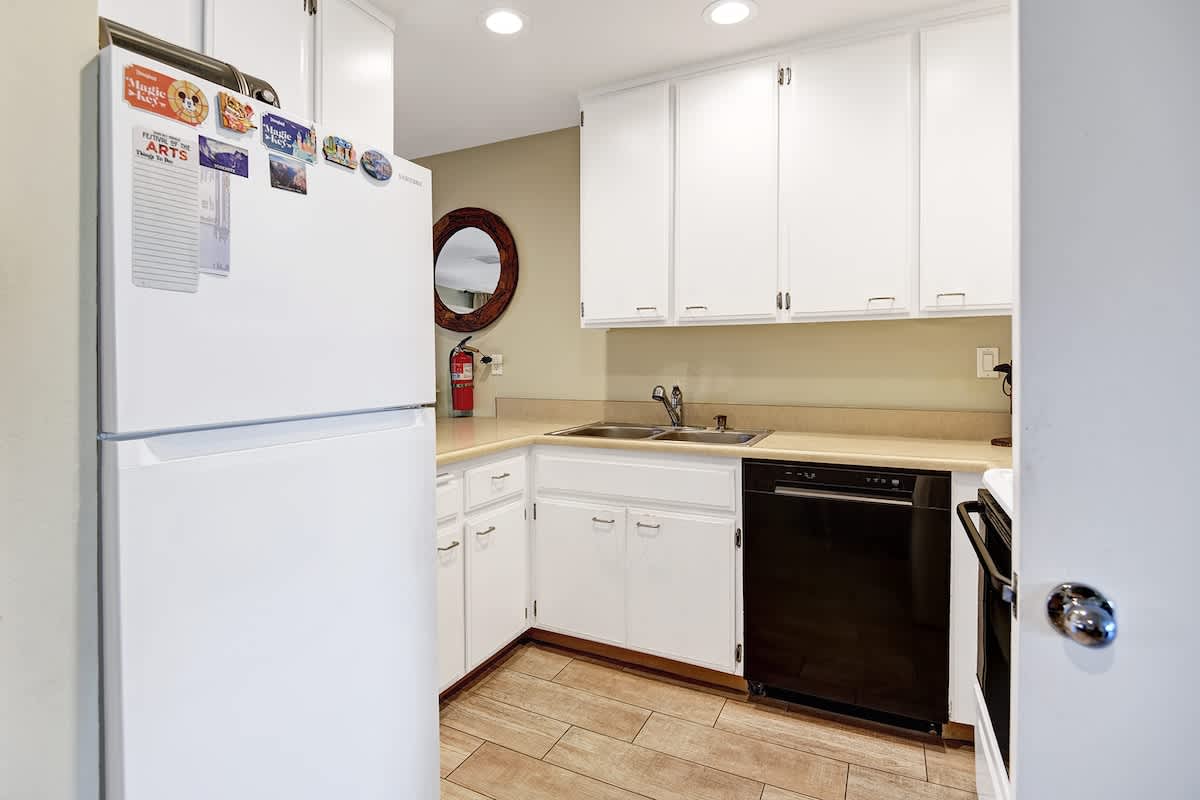 KITCHEN.jpg mls