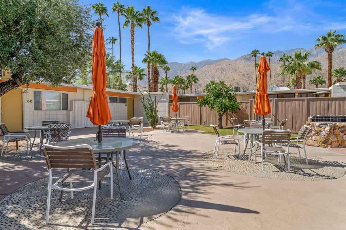 Luminous Ocotillo Bungalow - Ocotillo Lodge
