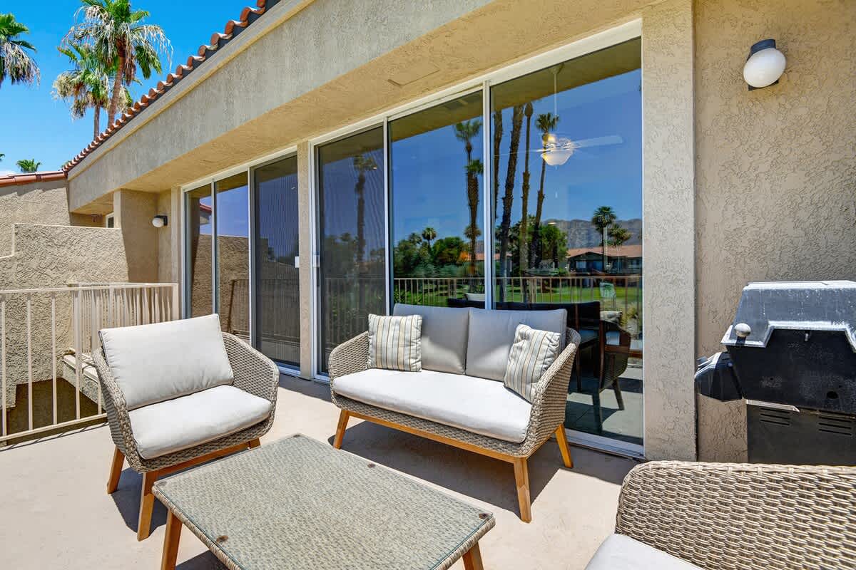 BALCONY REVERSE