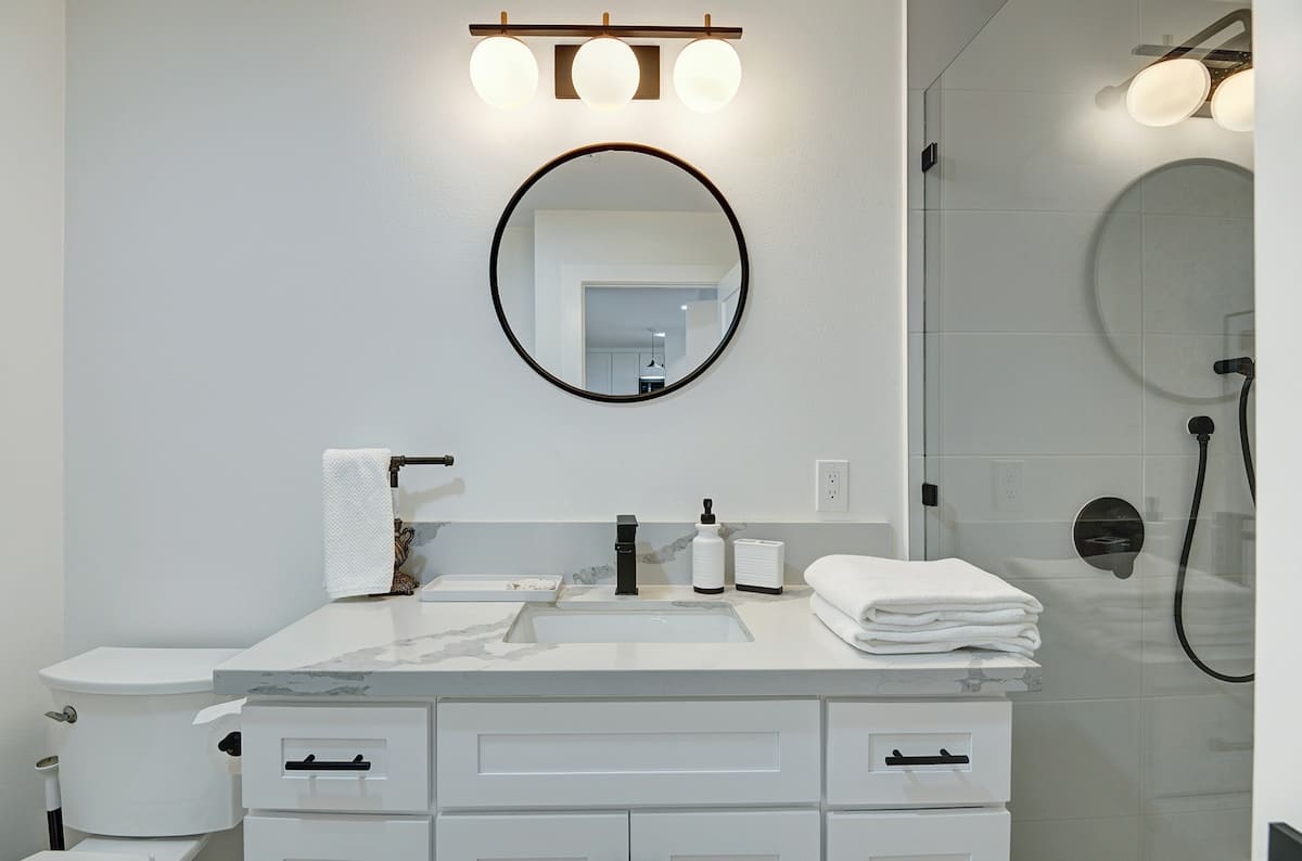 GUEST BATHROOM