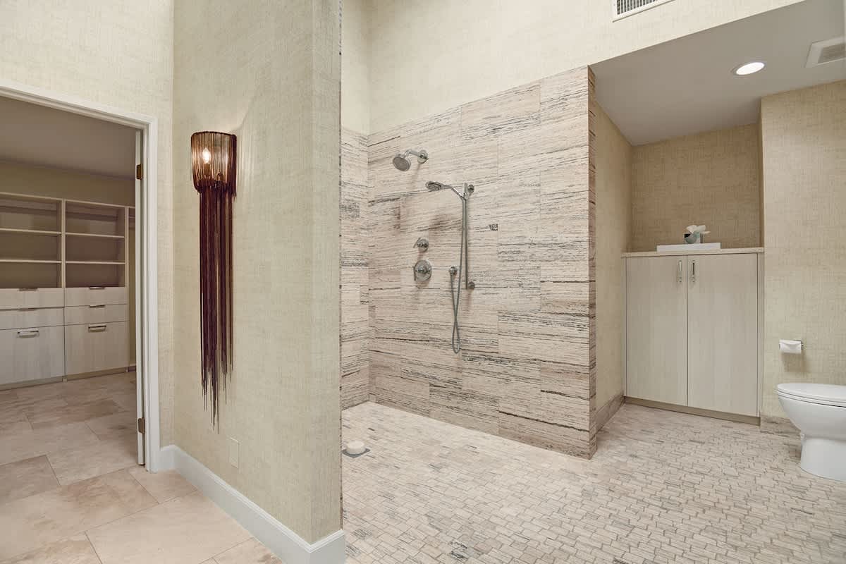 MAIN BEDROOM SHOWER.jpg mls