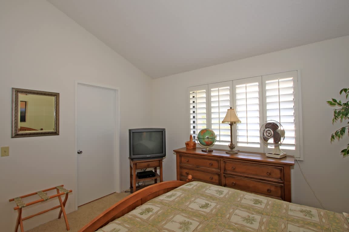 Queen Bedroom